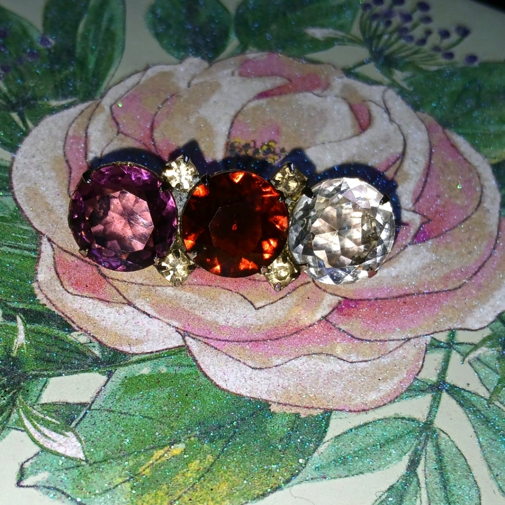 Vibrant Gemstone Brooch with Gold Accents